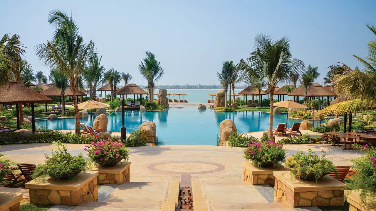 Discover Relaxation: Sofitel Dubai The Palm Resort & Spa