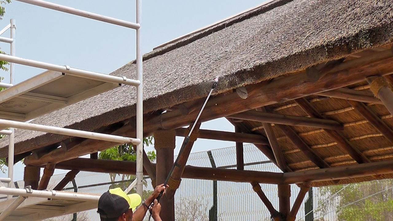 The hazard of fire and your thatched roof – how to minimize the risk?