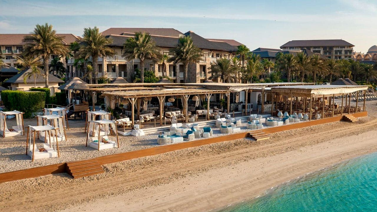 Beach Club Décor Design Ideas